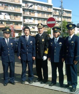 Chief Botieri w/ police officers in Japan (2010)